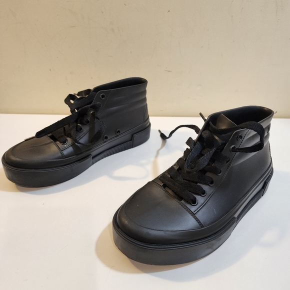 MELISSA black Rubber Lace up ankle Sneakers Rain Shoes size 7 - Picture 3 of 13